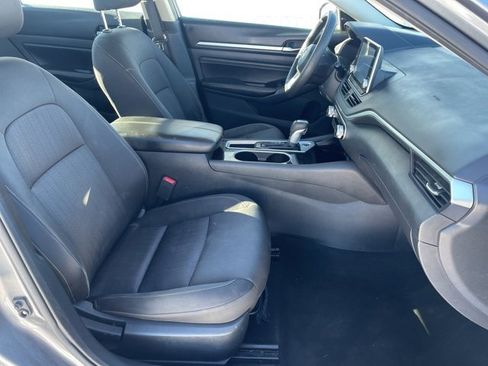 Used 2021 Nissan Altima 2.5 SV image 15