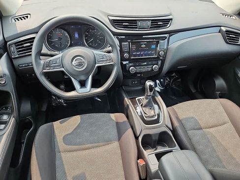 Used 2020 Nissan Rogue Sport SV FWD image 10