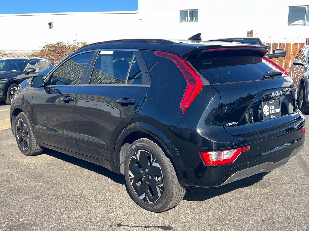 Certified 2023 Kia Niro Wind FWD image 9