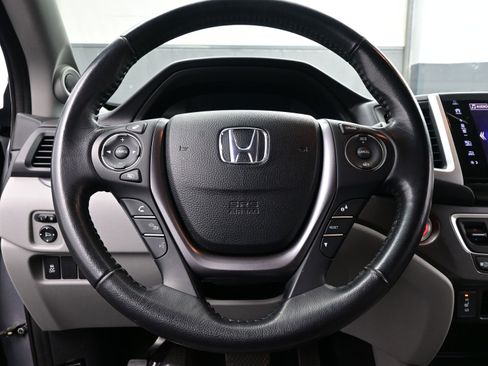 Used 2017 Honda Pilot EX-L image 25