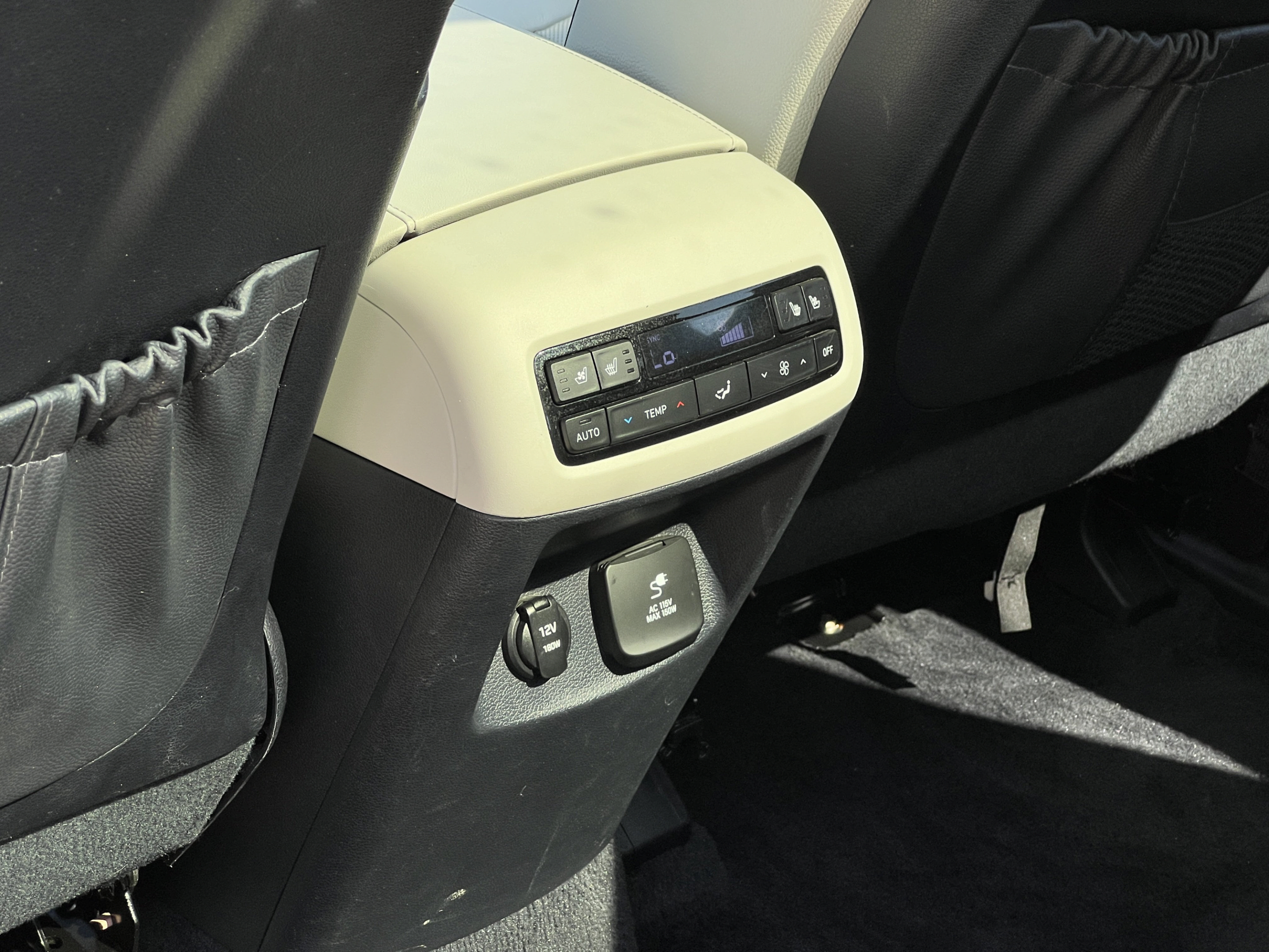 Used 2023 Hyundai Palisade Limited FWD image 25