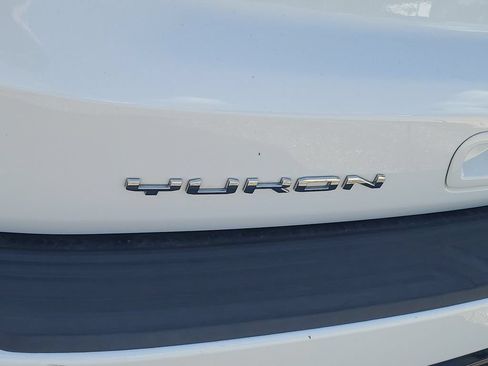 Used 2023 GMC Yukon XL SLE RWD image 28