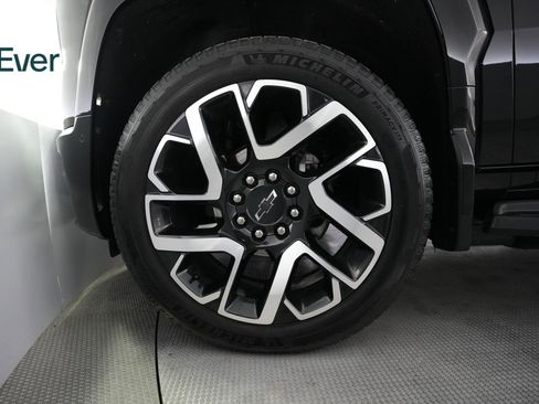 Used 2024 Chevrolet Silverado EV RST image 13