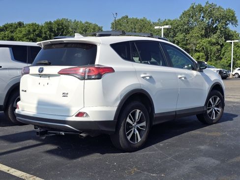 Used 2017 Toyota RAV4 XLE w/ All Weather Liner Package AWD/4WD image 7