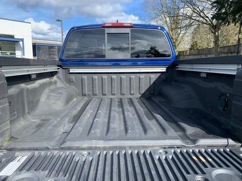 Used 2022 Nissan Frontier PRO-4X w/ Pro-4X Premium Package image 5