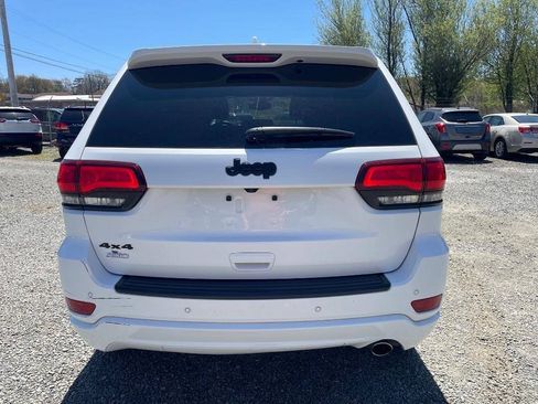 Used 2019 Jeep Grand Cherokee Altitude AWD/4WD image 6