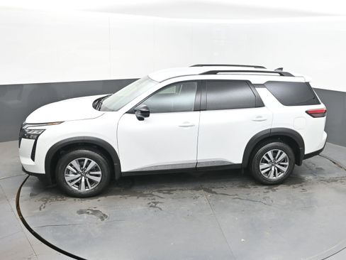 New 2026 Nissan Pathfinder SL FWD image 35