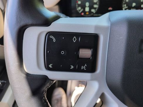 Used 2022 Land Rover Defender 110 S AWD/4WD image 39