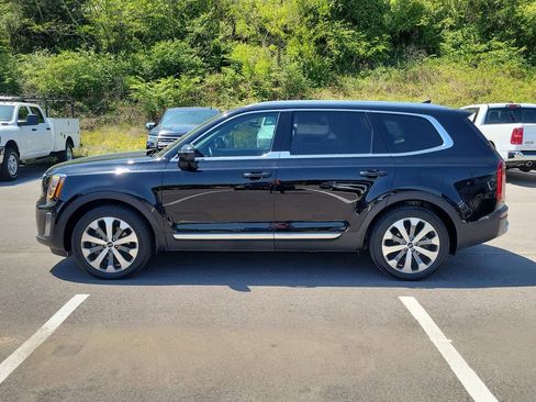 Used 2022 Kia Telluride EX w/ EX Premium Package FWD image 6