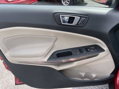 Used 2018 Ford EcoSport SE image 17