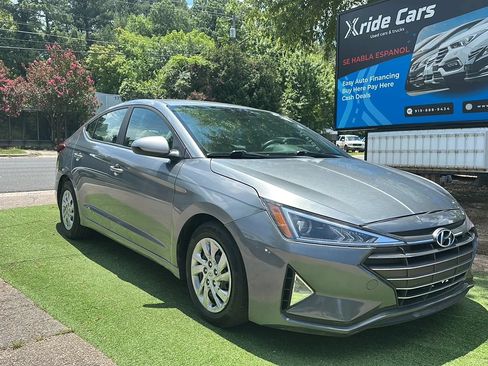 Used 2019 Hyundai Elantra SE FWD image 1