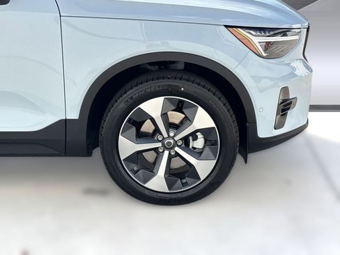 New 2026 Volvo XC40 B5 Plus w/ Protection Package Premier image 11