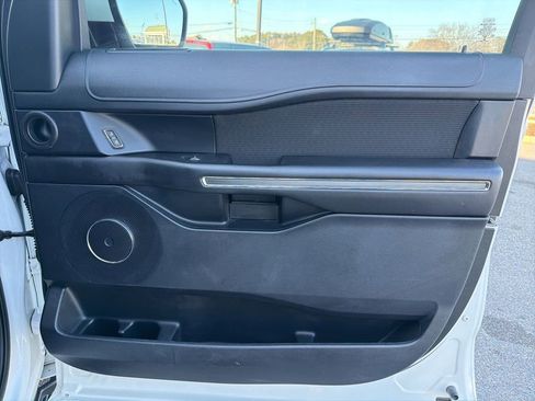 Used 2020 Ford Expedition XLT image 33