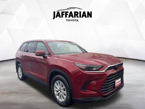 Certified 2024 Toyota Grand Highlander XLE image 1