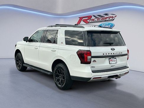 Used 2022 Ford Expedition Timberline image 2