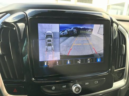 Used 2022 Chevrolet Traverse High Country image 10