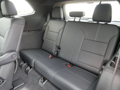 Used 2026 GMC Acadia Elevation w/ Elevation Premium Package AWD/4WD image 35