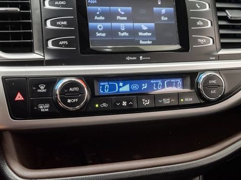 Used 2015 Toyota Highlander Plus AWD/4WD image 15