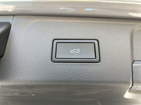 New 2026 Volkswagen Atlas SE FWD image 53