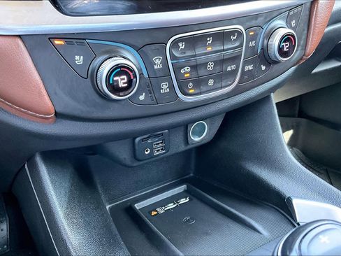 Used 2020 Chevrolet Traverse High Country w/ LPO, Floor Liner Package image 32