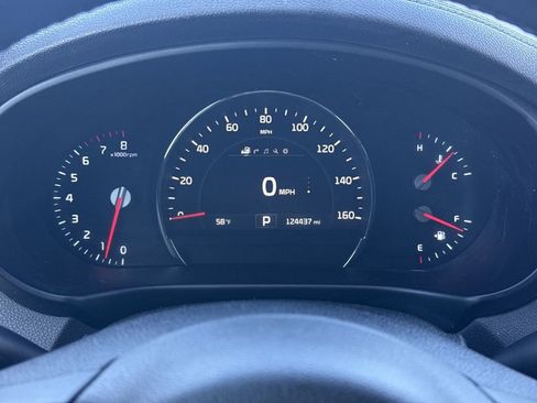 Used 2016 Kia Sorento SX image 10