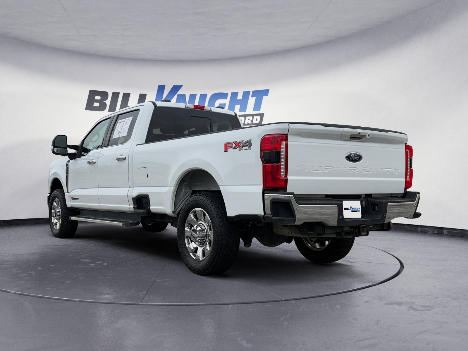 Used 2023 Ford F350 Lariat w/ Chrome Package AWD/4WD image 3