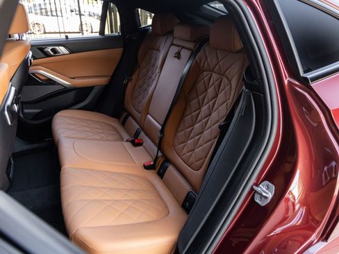 Used 2025 BMW X6 M60i AWD/4WD image 32