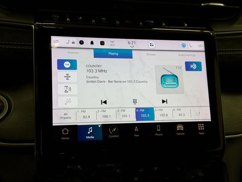 Used 2022 Jeep Grand Cherokee Limited w/ Luxury Tech Group II AWD/4WD image 22