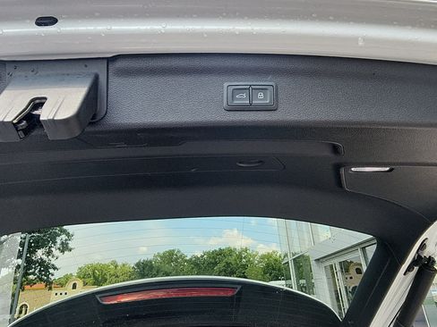 Used 2021 Audi Q3 2.0T Premium AWD/4WD image 23