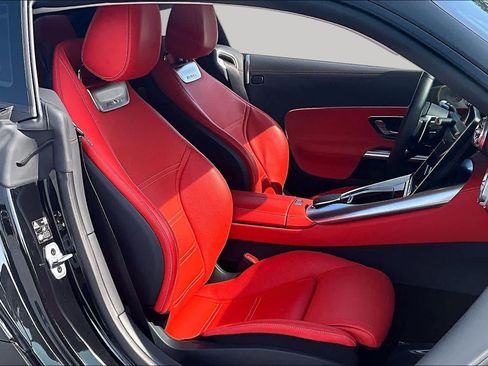 Used 2025 Mercedes-Benz AMG GT 43 image 9
