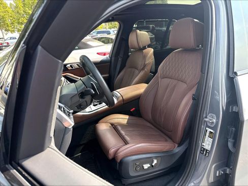 Used 2025 BMW X5 xDrive40i w/ Executive Package AWD/4WD image 23