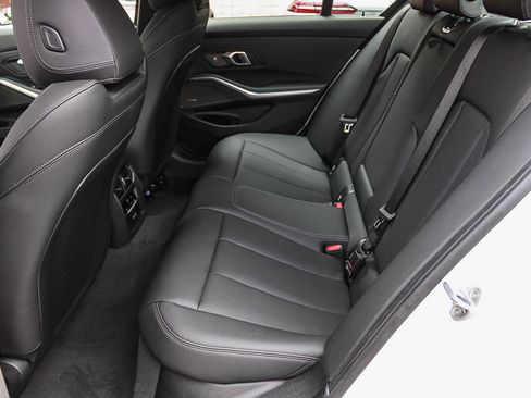 New 2026 BMW 330i Sedan w/ M Sport Package RWD image 18