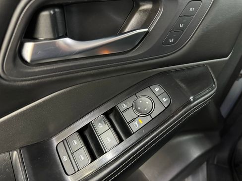 Used 2023 Nissan Rogue SL w/ SL Premium Package image 18