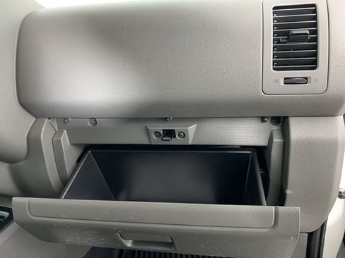 Used 2019 Nissan NV 2500 SV RWD image 33