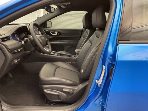 New 2026 Jeep Compass Latitude image 14