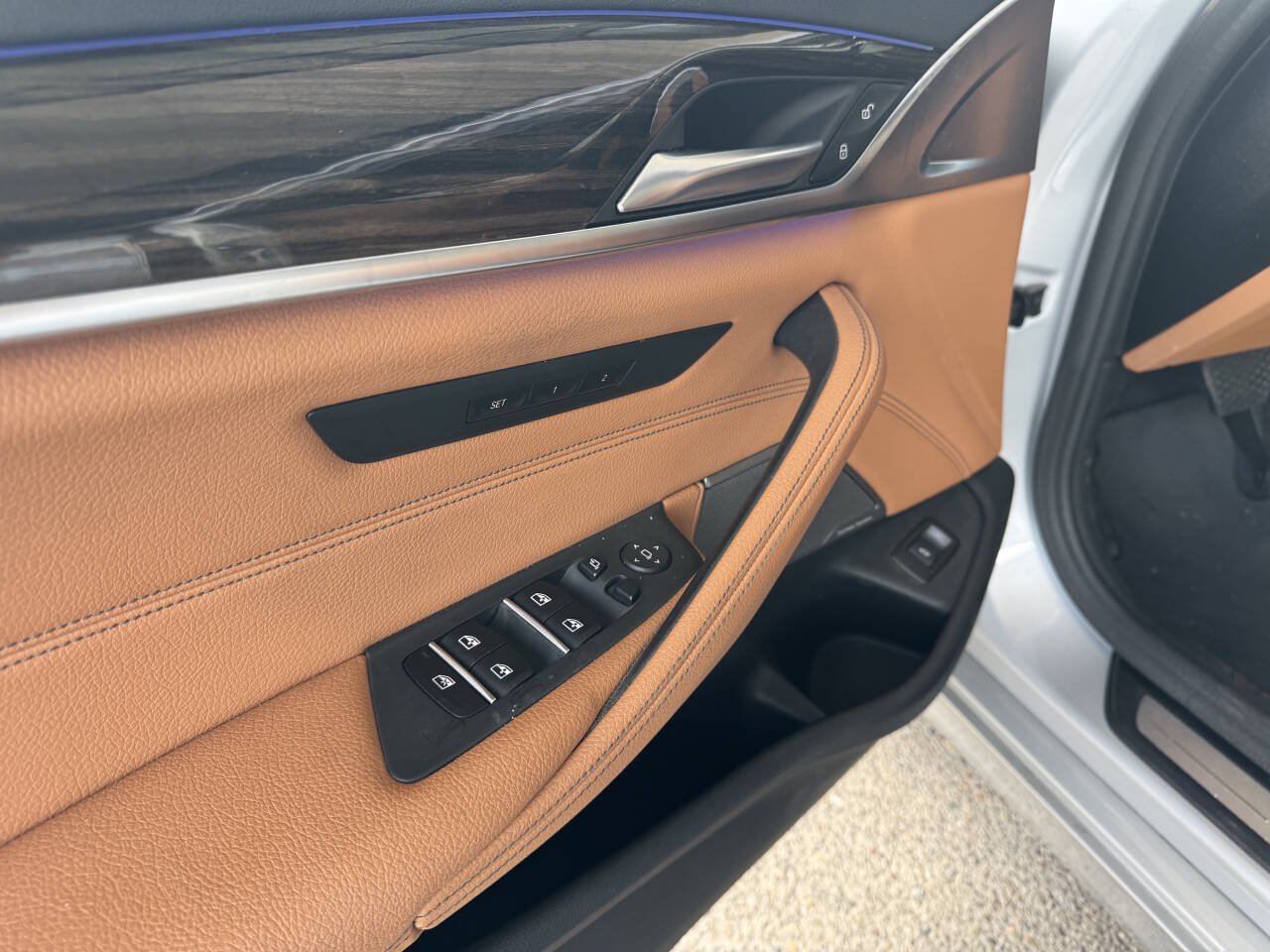 Used 2019 BMW 530i RWD image 9