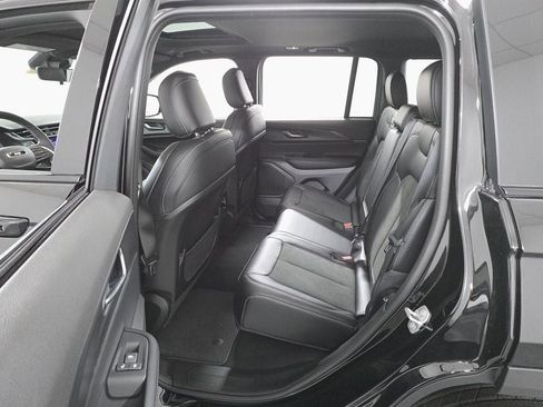 New 2025 Jeep Grand Cherokee Altitude image 23