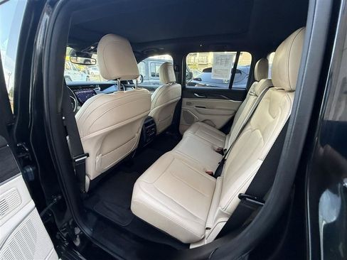 Used 2023 Jeep Grand Cherokee 4WD 4xe image 15