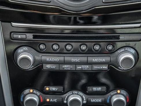 Used 2017 Nissan Pathfinder S image 20