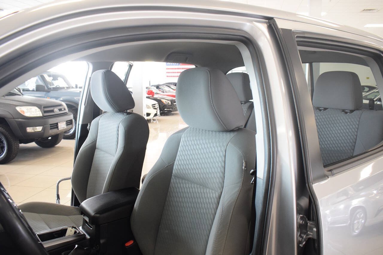 Used 2021 Toyota Tacoma SR5 w/ Technology Package AWD/4WD image 52