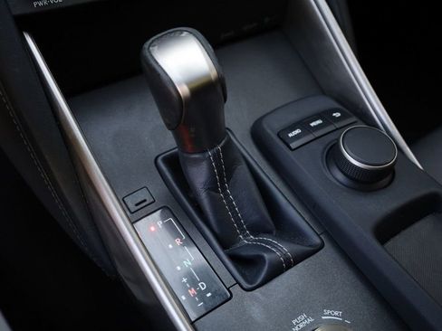 Used 2019 Lexus IS 300 image 41