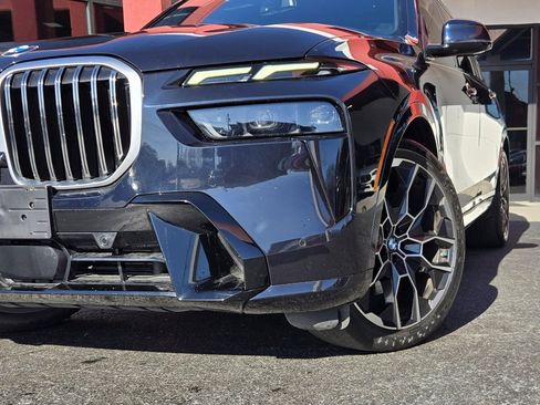 Used 2023 BMW X7 xDrive40i w/ M Sport Package image 3