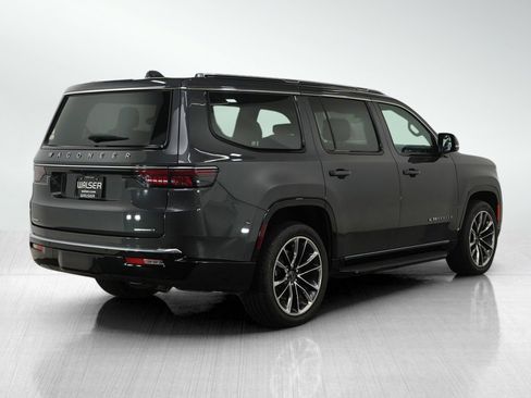 Used 2023 Jeep Wagoneer Series II w/ Premium Group I image 6
