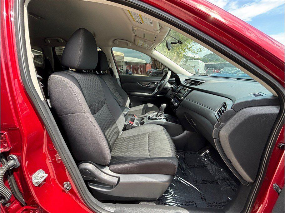 Used 2018 Nissan Rogue SV FWD image 36