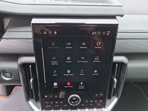 New 2026 GMC Acadia AT4 w/ Luxury Package AWD/4WD image 24