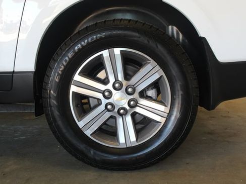 Used 2017 Chevrolet Traverse LT FWD image 28