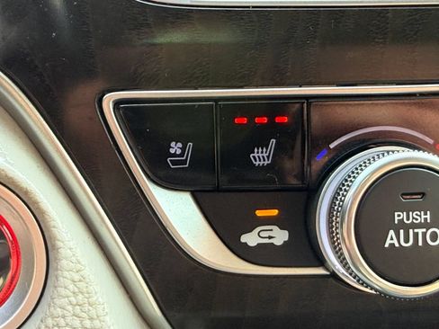 Used 2020 Honda Accord Touring image 26