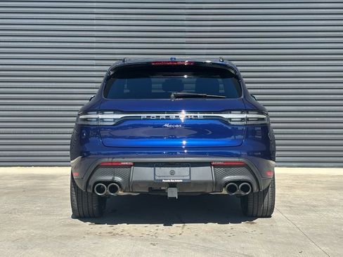 Certified 2025 Porsche Macan image 6