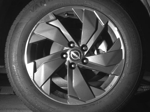 Used 2025 Nissan Rogue SV FWD image 13