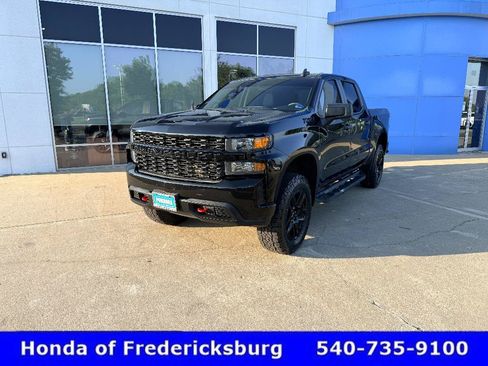 Used 2021 Chevrolet Silverado 1500 Custom Trail Boss w/ Midnight Edition AWD/4WD image 1